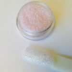 MoMo glitters Nika